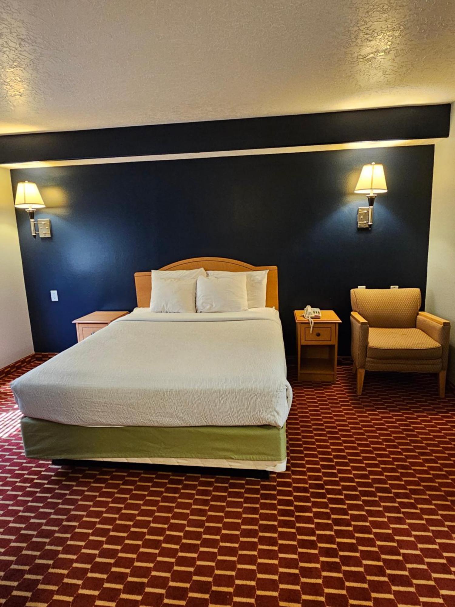 Executive Inn & Suites Extended Stay - Vernal Exterior photo