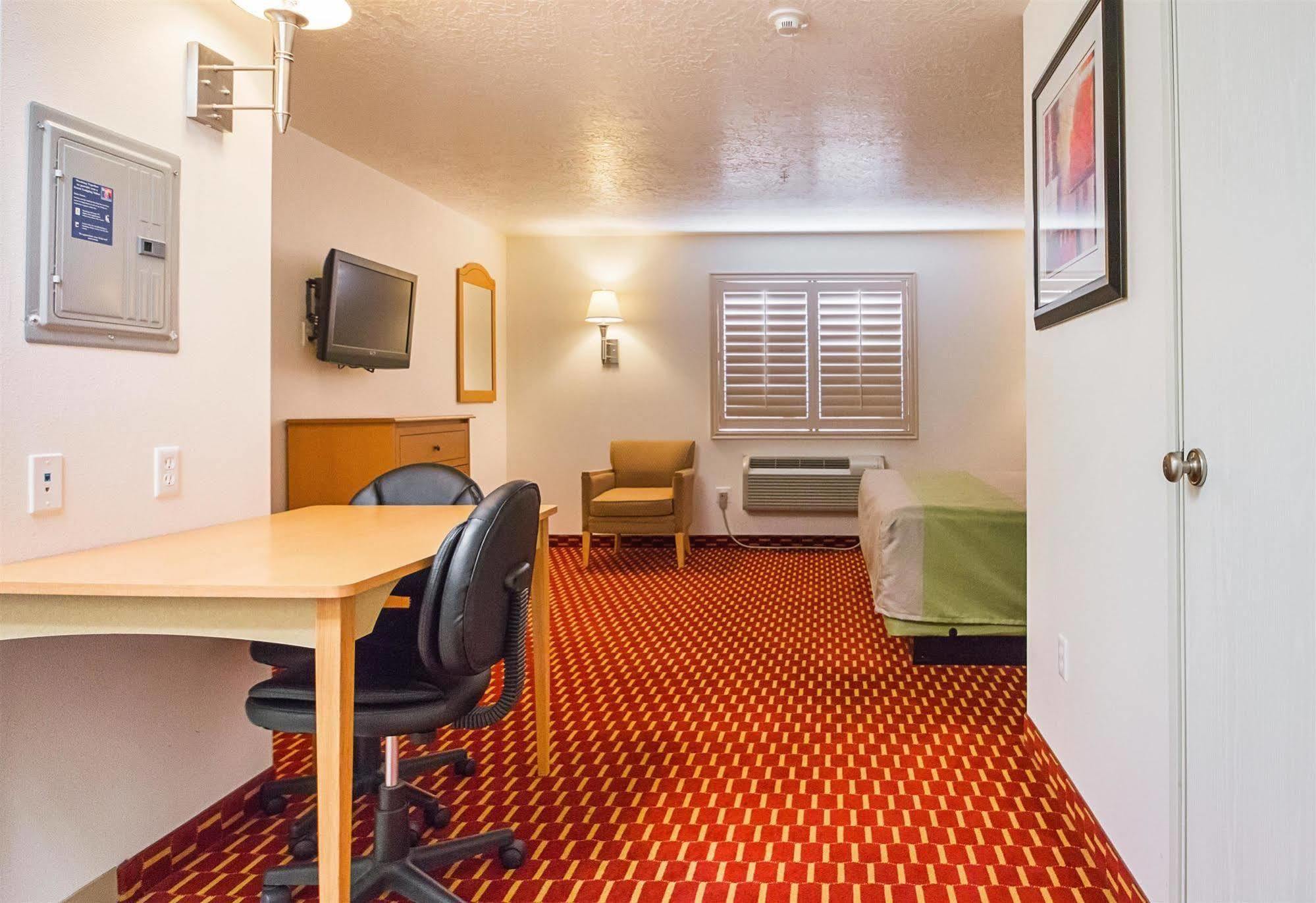 Executive Inn & Suites Extended Stay - Vernal Room photo